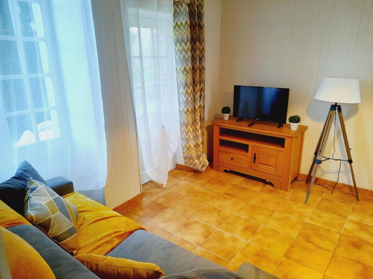 Gites De La Petite Suisse Clécy Exterior foto