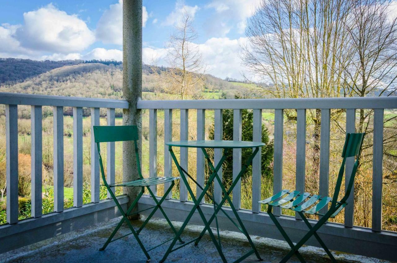 Gites De La Petite Suisse Clécy Exterior foto